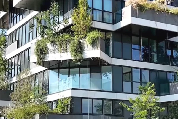 🏢 JEPET ME QIRA AMBIENT BIZNESI PREMIUM | VERTICAL FOREST TIRANA 🌿✨