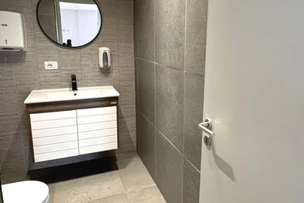 🏢 JEPET ME QIRA ZYRE | QENDER, TIRANE 📍
