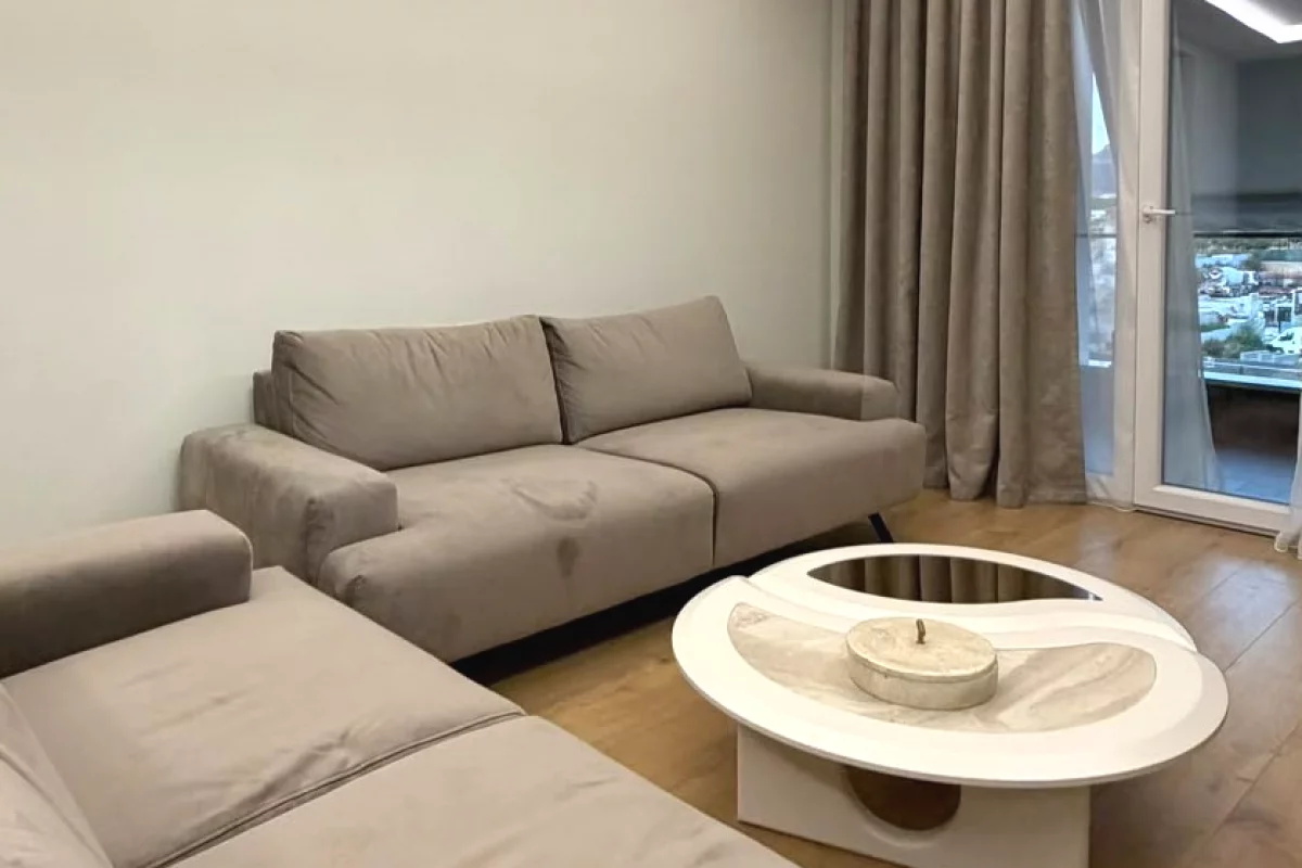 Shtepi ne shitje Apartament ne Tirane, 2+1, Mobilimi E mobiluar, Pagesa 295,000  Euro.