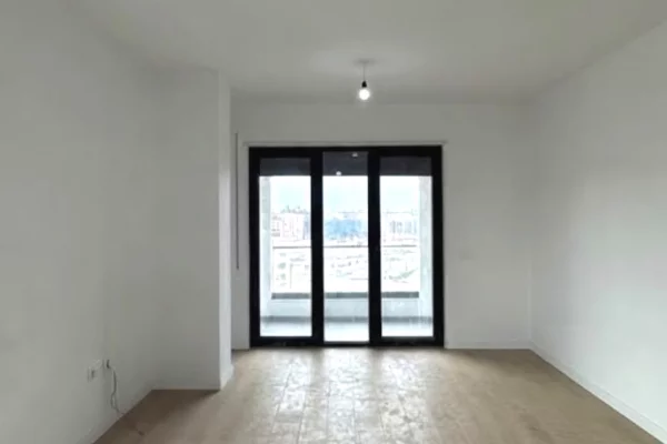 Shtepi ne shitje Apartament ne Tirane, 3+1, Mobilimi Bosh, pa mobiluar, Pagesa 403,800  Euro.