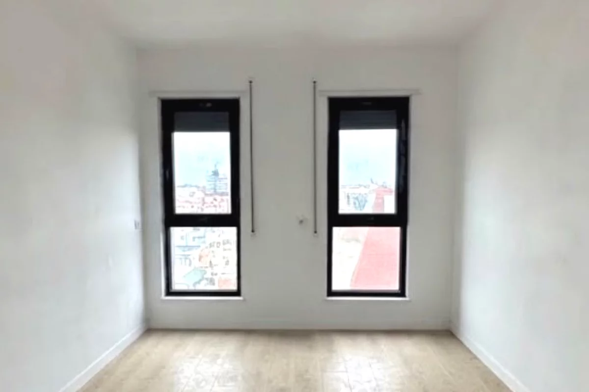 Shtepi ne shitje Apartament ne Tirane, 3+1, Mobilimi Bosh, pa mobiluar, Pagesa 403,800  Euro.