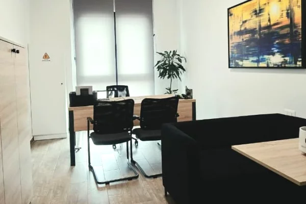 Ambient biznesi me qera 3+1 ne Tirane - 900 Euro