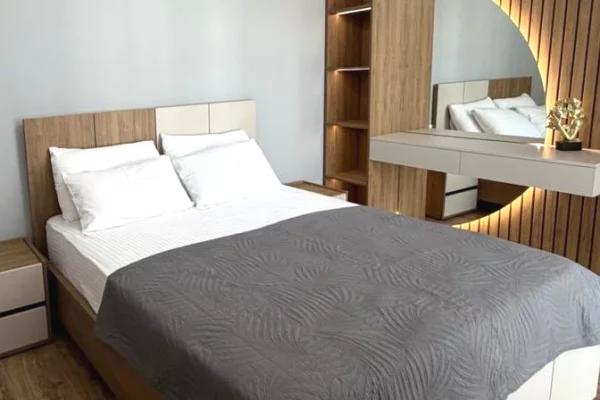 Shtepi me qera Apartament ne Tirane, 2+1, Mobilimi E mobiluar, Pagesa 70,000  Leke.