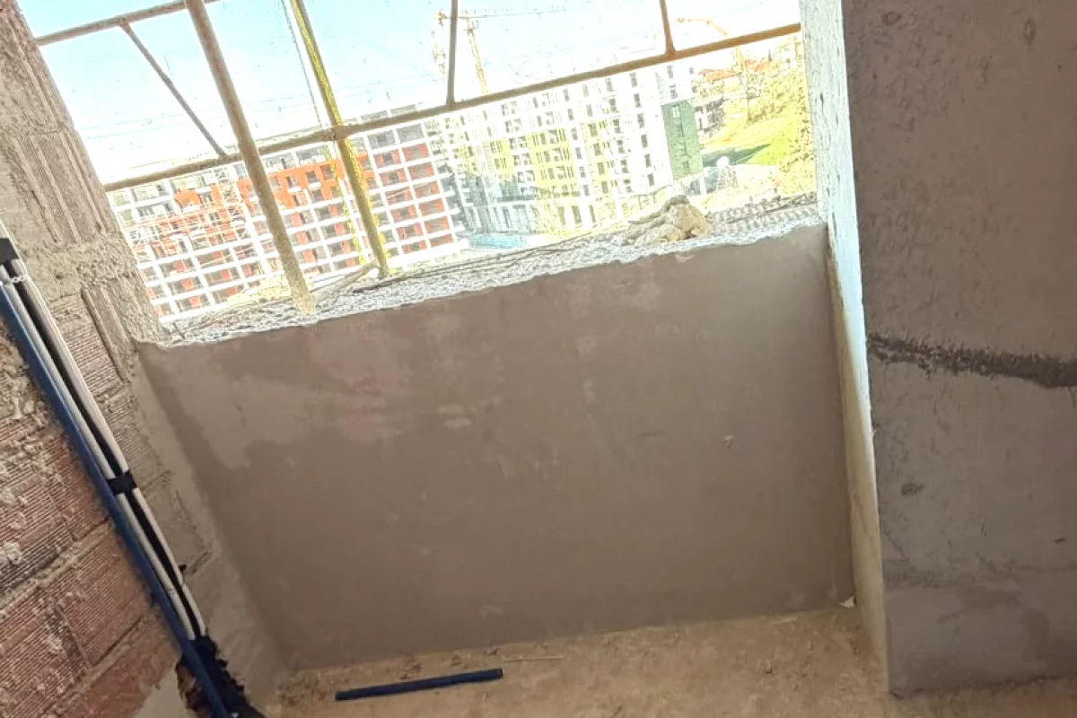 Shtepi ne shitje Apartament ne Tirane, Garsoniere, Mobilimi Bosh, pa mobiluar, Pagesa 61,295  Euro.
