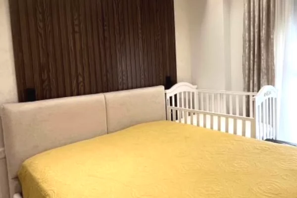Shtepi me qera Apartament ne Tirane, 2+1, Mobilimi E mobiluar, Pagesa 1,700  Euro.