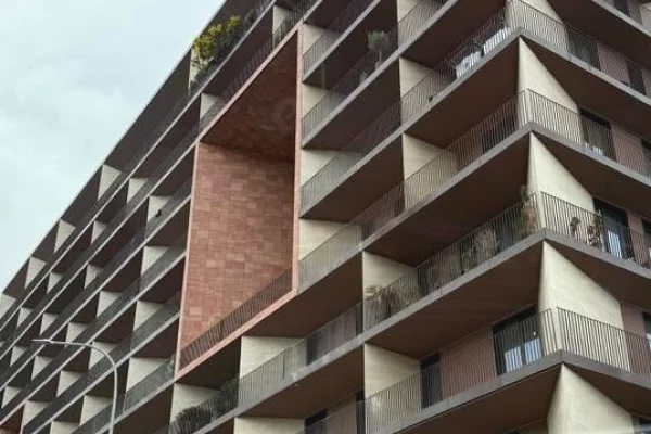 Shtepi ne shitje Apartament ne Tirane, 2+1, Mobilimi Bosh, pa mobiluar, Pagesa 670,000  Euro.