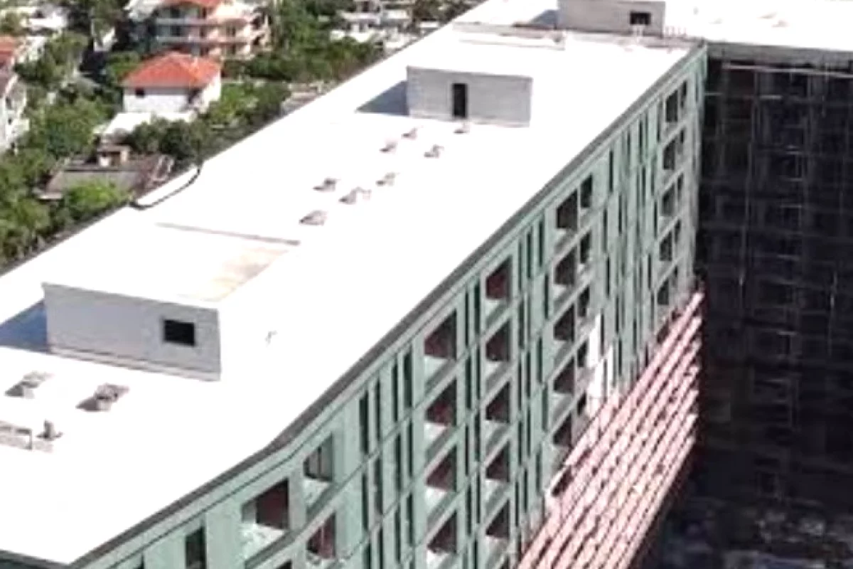 Shtepi ne shitje Apartament ne Tirane, 3+1, Mobilimi Bosh, pa mobiluar, Pagesa 273,200  Euro.