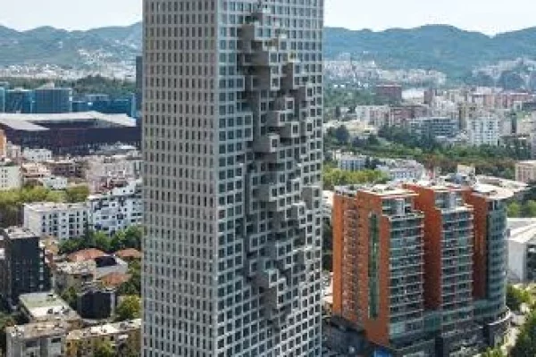 Shtepi ne shitje Apartament ne Tirane, 1+1, Mobilimi Bosh, pa mobiluar, Pagesa 621,821  Euro.