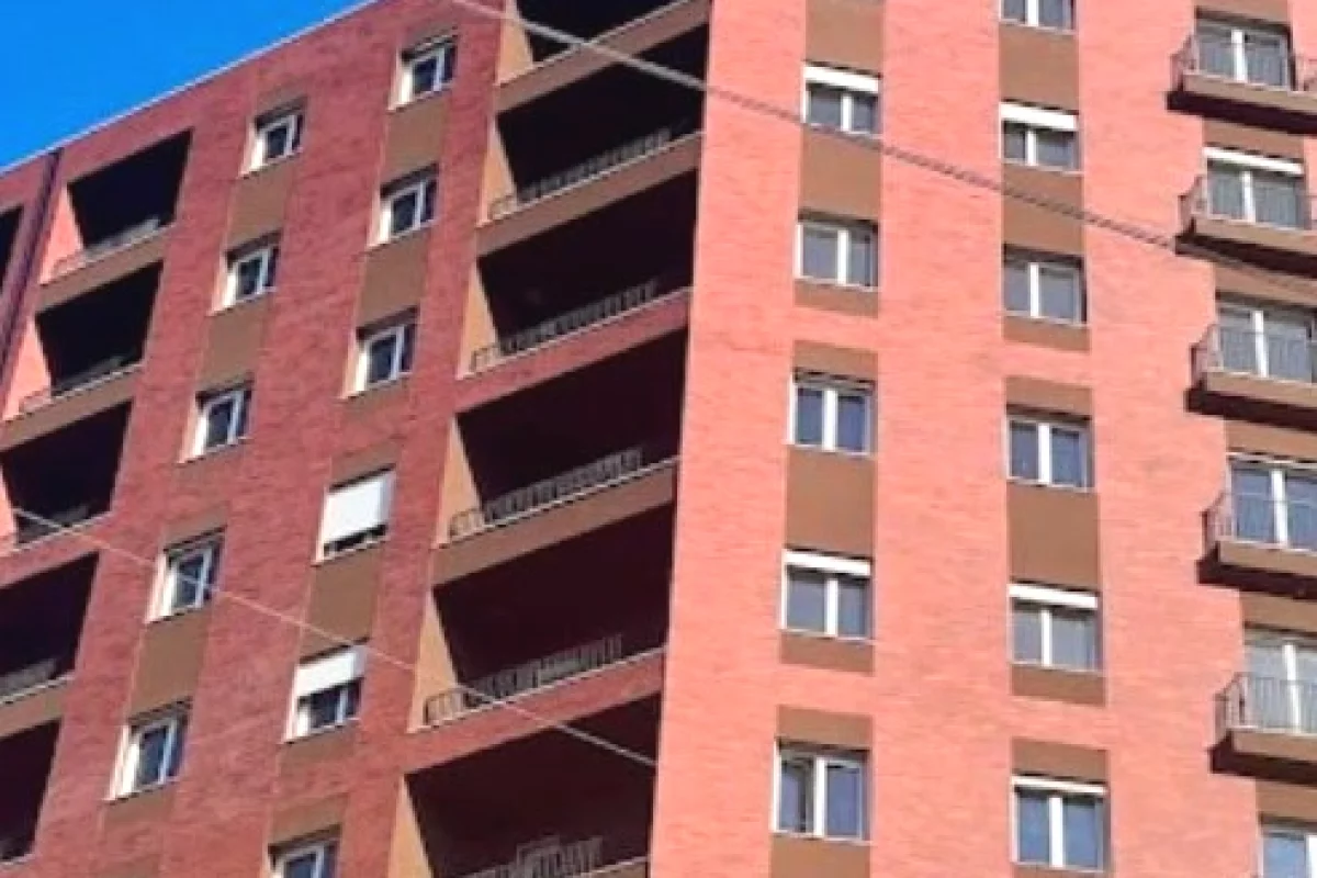 Shtepi ne shitje Apartament ne Tirane, 2+1, Mobilimi Bosh, pa mobiluar, Pagesa 14,158,800  Leke.