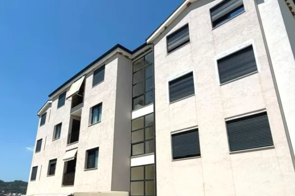 Shtepi ne shitje Apartament ne Tirane, 2+1, Mobilimi E mobiluar, Pagesa 305,000  Euro.