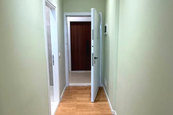 Shtepi ne shitje Apartament ne Tirane, 2+1, Mobilimi E mobiluar, Pagesa 225,000  Euro.