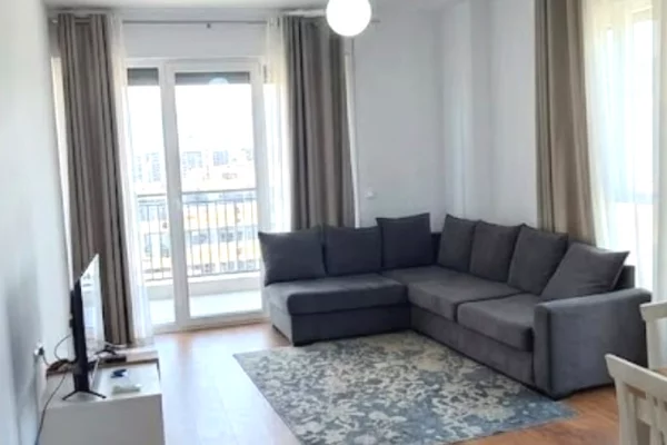 Shtepi me qera Apartament ne Tirane, 2+1, Mobilimi E mobiluar, Pagesa 75,000  Leke.