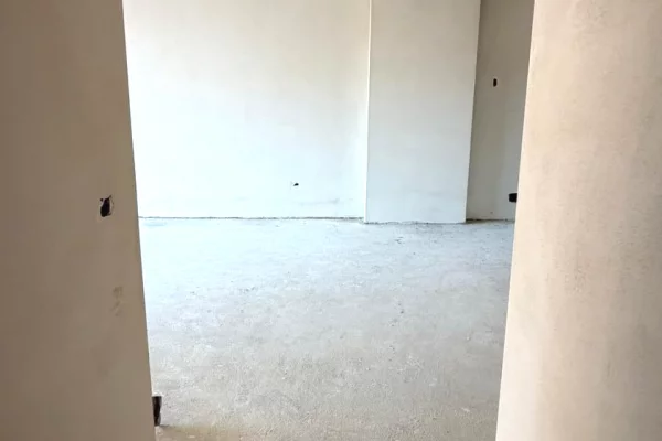 Apartment for sale in Tirana 2+1, Emty