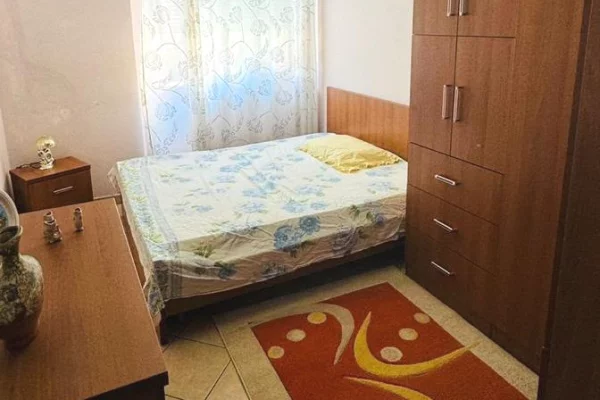 Shtepi me qera Apartament ne Tirane, 2+1, Mobilimi E mobiluar, Pagesa 55,000  Leke.