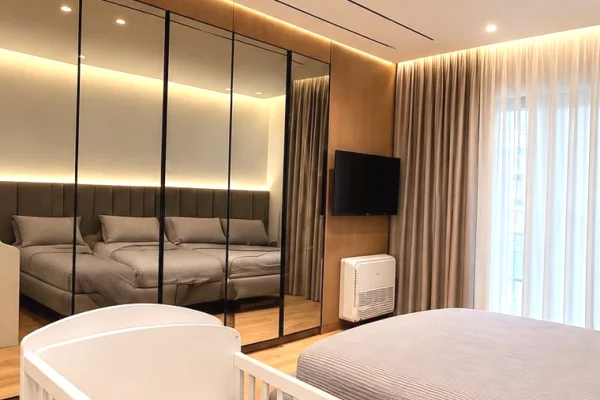 Shtepi ne shitje Apartament ne Tirane, 2+1, Mobilimi E mobiluar, Pagesa 50,000,000  Leke.
