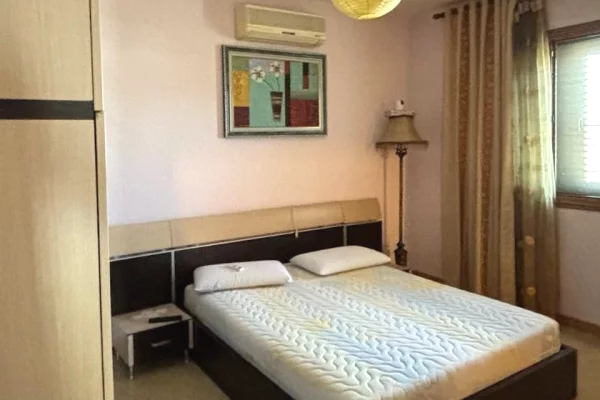 Shtepi ne shitje Apartament ne Tirane, 3+1, Mobilimi E mobiluar, Pagesa 300,000  Euro.