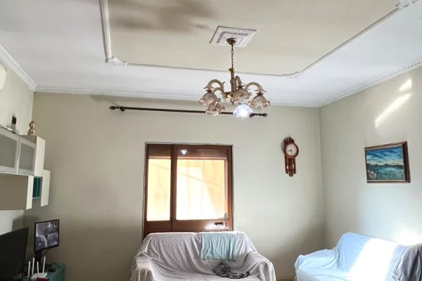 Shtepi ne shitje Vila Luksoze ne Tirane, 3+1, Mobilimi E mobiluar, Pagesa 45,000,000  Leke.