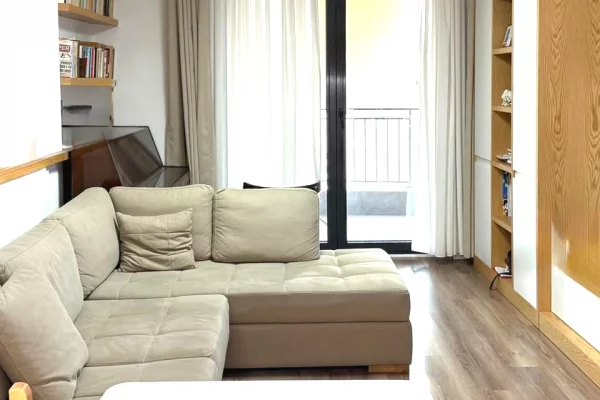 Shtepi ne shitje Apartament ne Tirane, 2+1, Mobilimi E mobiluar, Pagesa 36,000,000  Leke.
