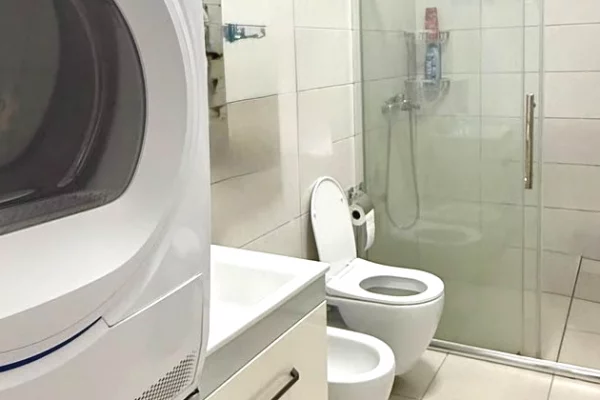Shtepi ne shitje Apartament ne Tirane, 2+1, Mobilimi E mobiluar, Pagesa 36,000,000  Leke.