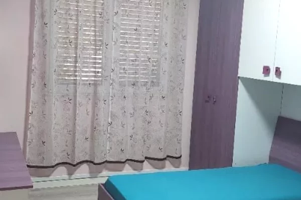 Shtepi me qera Apartament ne Tirane, 2+1, Mobilimi E mobiluar, Pagesa 65,000  Leke.