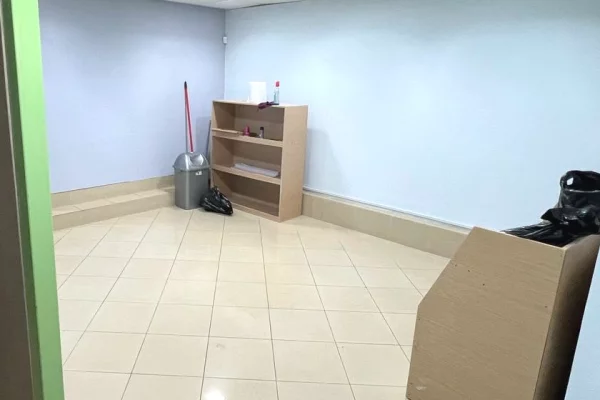 🏢 AMBIENT BIZNESI DUPLEX ME QIRA – QYTET STUDENTI 🔑