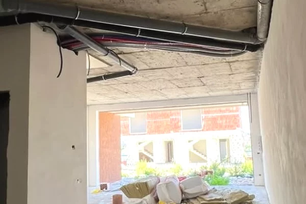 Shtepi ne shitje Vila Luksoze ne Tirane, 4+1, Mobilimi Bosh, pa mobiluar, Pagesa 548,000  Euro.