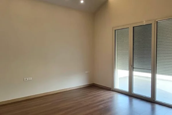 Luxury villas for sale in Tirana 5+1, In Part