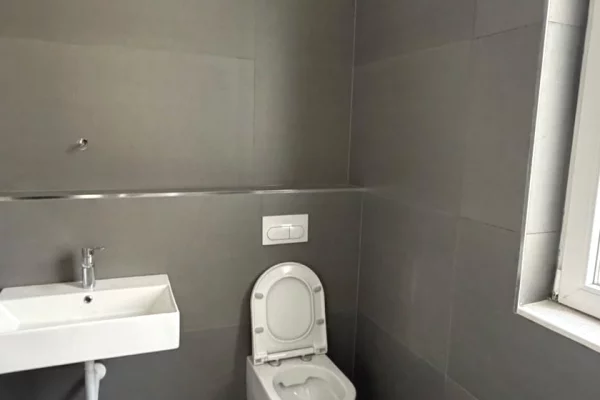Luxury villas for sale in Tirana 5+1, Emty