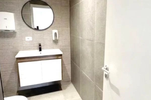 🏢✨ JEPET ME QIRA ZYRE NE QENDER – TIRANE ✨