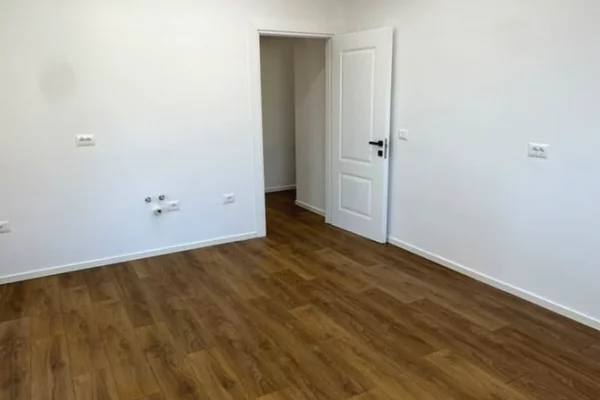 Apartment for sale in Tirana 1+1, Emty