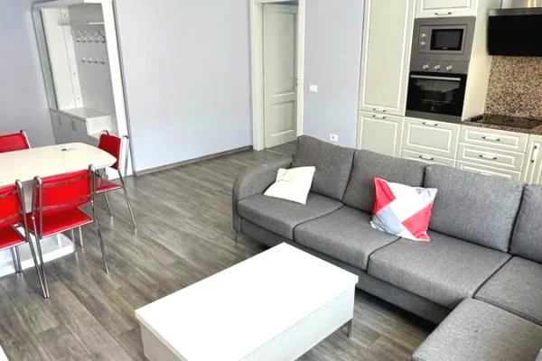 House for Sale 3+1 in Tirana - 1,000 Euro