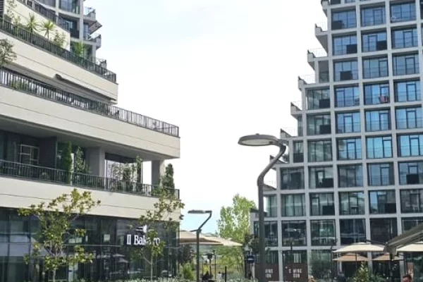 Shtepi ne shitje Apartament ne Tirane, 2+1, Mobilimi Bosh, pa mobiluar, Pagesa 419,200  Euro.