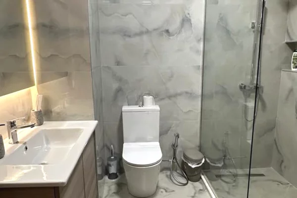 Shtepi me qera Apartament ne Tirane, 2+1, Mobilimi E mobiluar, Pagesa 100,000  Leke.