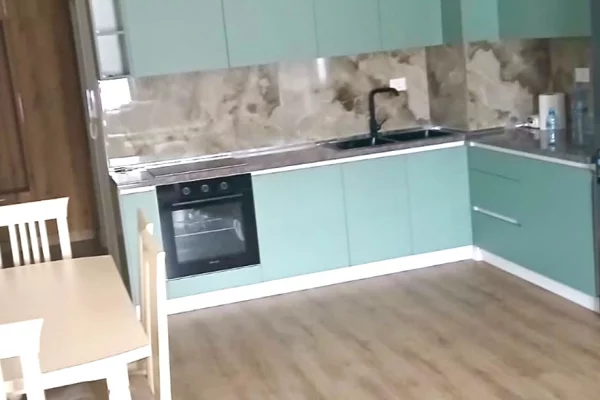 Shtepi me qera 2+1 ne Tirane - 60,000 Leke