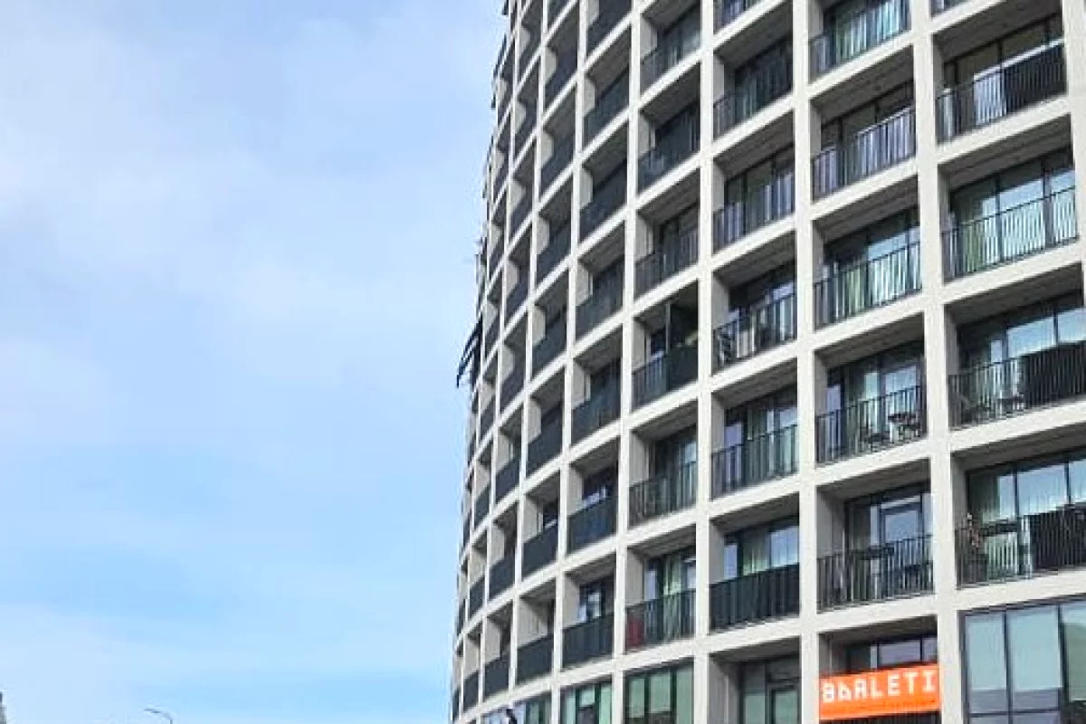 Shtepi ne shitje Apartament ne Tirane, 2+1, Mobilimi Bosh, pa mobiluar, Pagesa 521,300  Euro.