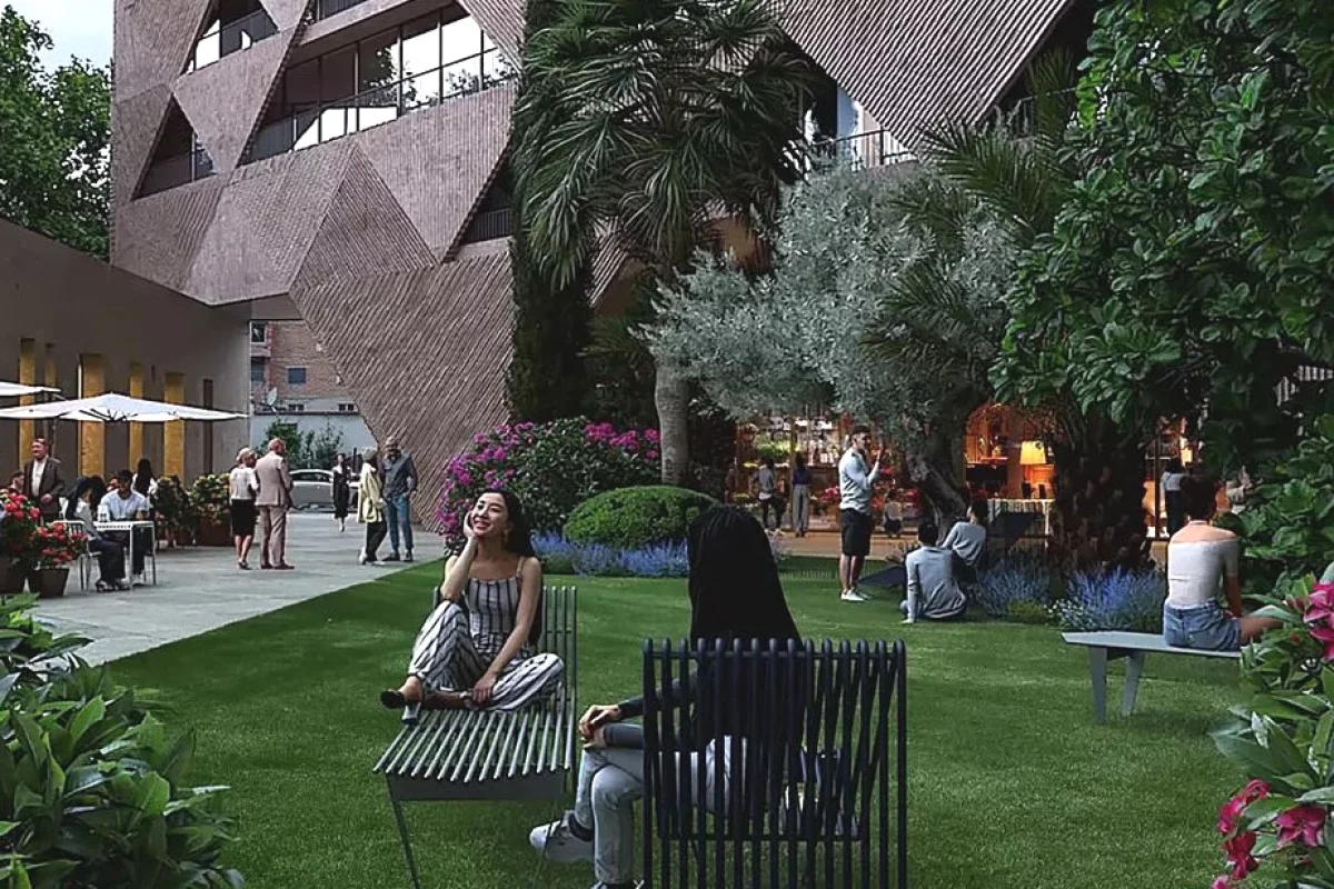 Shtepi ne shitje Apartament ne Tirane, 2+1, Mobilimi Bosh, pa mobiluar, Pagesa 350,000  Euro.