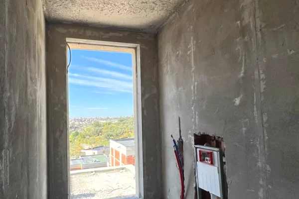 Shtepi ne shitje Vila Luksoze ne Tirane, 4+1, Mobilimi Bosh, pa mobiluar, Pagesa 548,000  Euro.