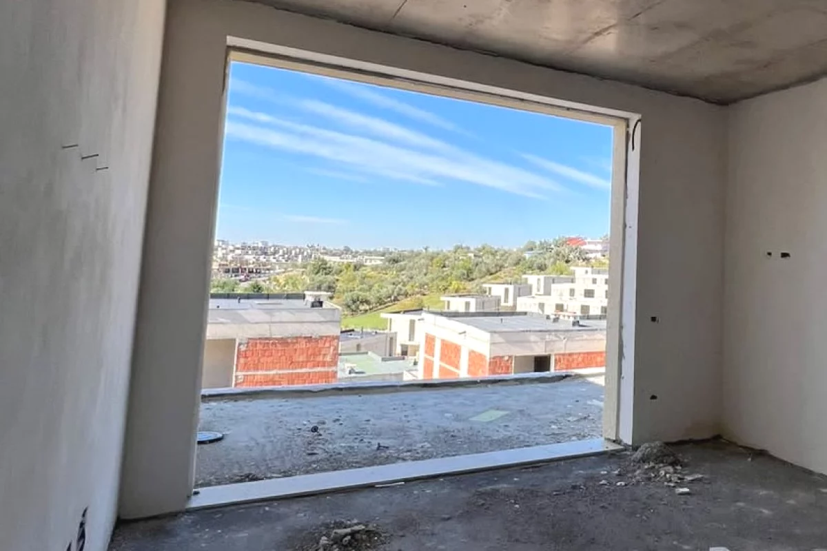 Shtepi ne shitje Vila Luksoze ne Tirane, 4+1, Mobilimi Bosh, pa mobiluar, Pagesa 548,000  Euro.