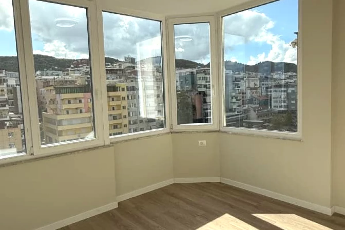 Shtepi ne shitje Apartament ne Tirane, 1+1, Mobilimi Pjeserisht e mobiluar, Pagesa 16,400,000  Leke.