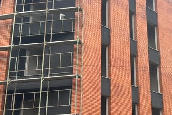 Shtepi ne shitje Apartament ne Tirane, 2+1, Mobilimi Bosh, pa mobiluar, Pagesa 110,850  Euro.