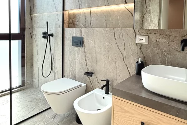 Shtepi me qera Apartament ne Tirane, 3+1, Mobilimi E mobiluar, Pagesa 3,000  Euro.