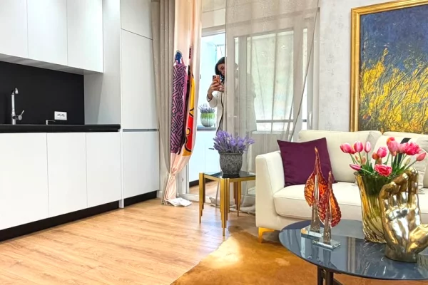 Shtepi ne shitje Apartament ne Tirane, 2+1, Mobilimi E mobiluar, Pagesa 23,500,000  Leke.