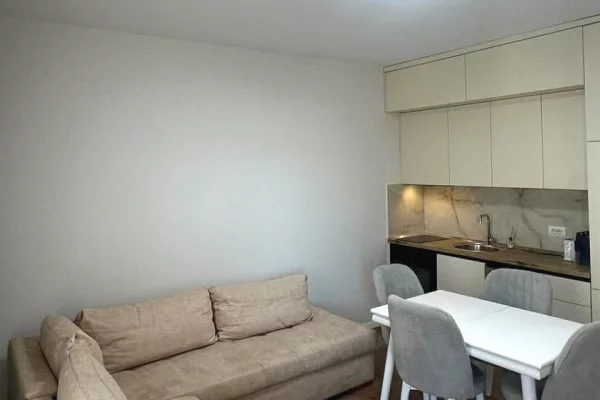 🏡 JEPET ME QIRA APARTAMENT 1+1 – ZOGU I ZI   