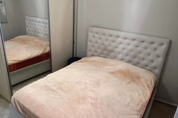 Shtepi me qera Apartament ne Tirane, 2+1, Mobilimi E mobiluar, Pagesa 70,000  Leke.