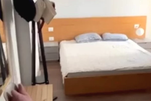 Shtepi me qera Apartament ne Tirane, 2+1, Mobilimi E mobiluar, Pagesa 700  Euro.