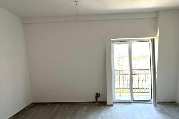 Appartamento in vendita a Tirana Garsoniere, Vuoto