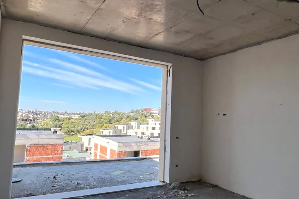 Villa di lusso in vendita a Tirana 4+1, Vuoto