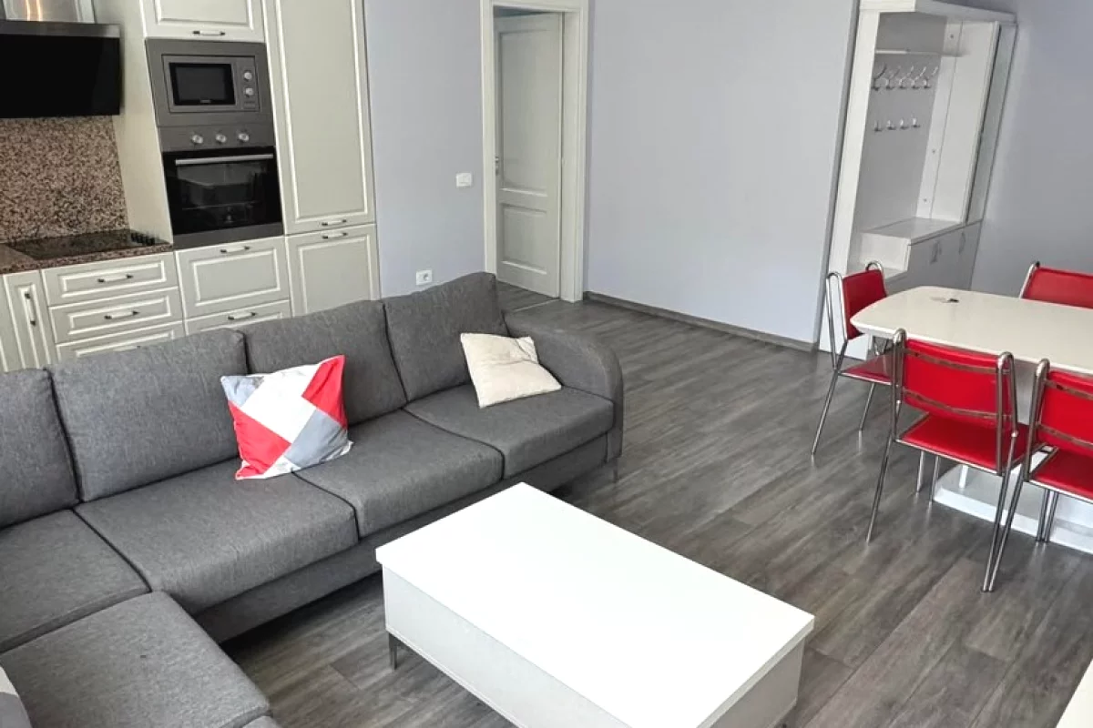 Shtepi me qera Apartament ne Tirane, 3+1, Mobilimi E mobiluar, Pagesa 1,000  Euro.