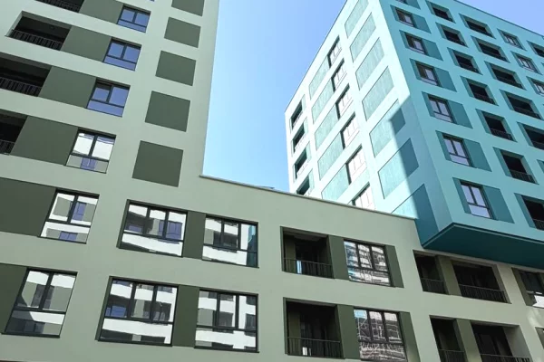 Shtepi ne shitje Apartament ne Tirane, 3+1, Mobilimi Bosh, pa mobiluar, Pagesa 223,500  Euro.