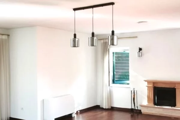 Shtepi me qera 4+1 ne Tirane - 3,000 Euro